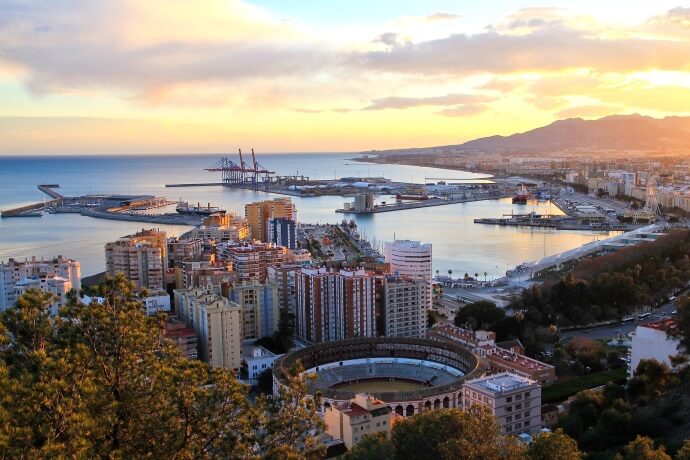 Take a walk through the historic center and the Port of Málaga