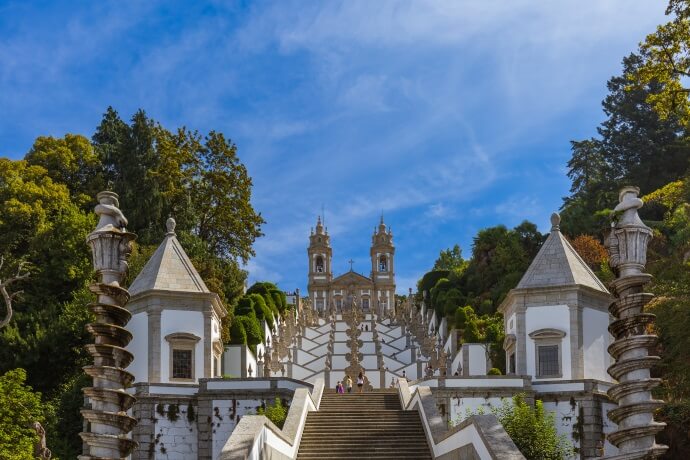 10 HISTORIC BUILDINGS IN PORTUGAL YOU MUST VISIT