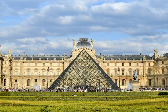 Croissants & Pain au Chocolat Near the Louvre-1