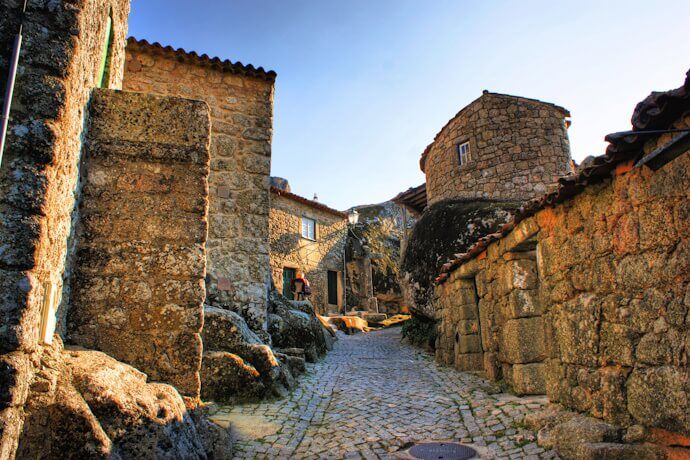 1. Stone House, Monsanto 2