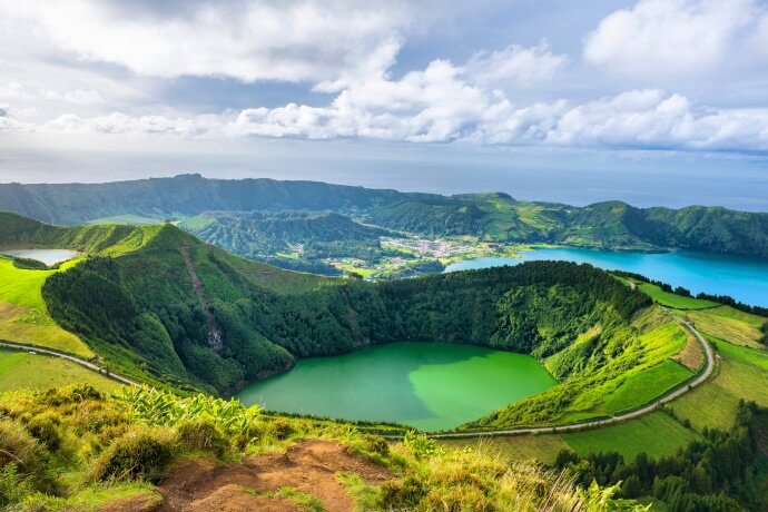 8  The Legend of Sete Cidades