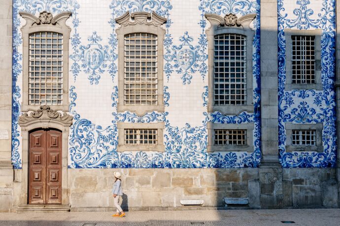 Azulejo-covered church, Igreja do Carmo, façade with traditional blue tiles