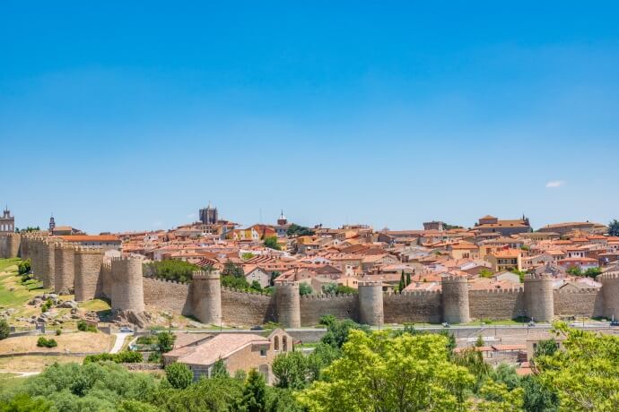 Travel in time in medieval towns - Ávila