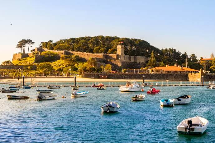 Late afternoon by the harbor of Baiona