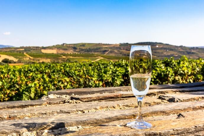 DISCOVER PORTUGAL'S NEW FAMOUS WINE REGION: VINHO VERDE