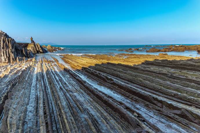 Rock formations, known as the “flysch”