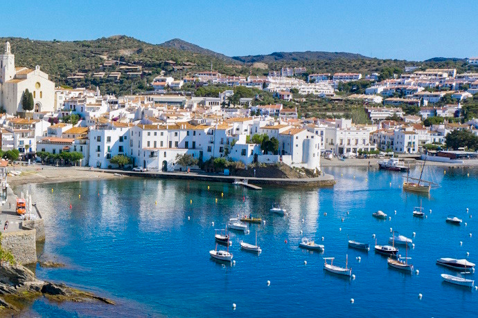 Delve into the timeless beauty of Cadaqués_SUBS 2