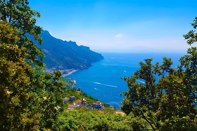 Go on a hike along Sentiero degli Dei trail 