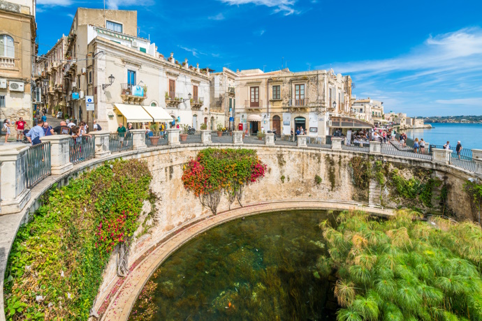 Mathematical revolution in scenic Syracuse 2