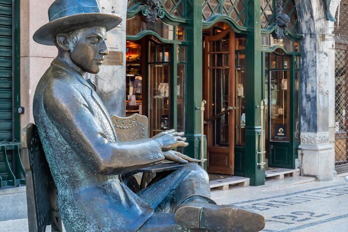 Fernando Pessoa statue in Lisbon