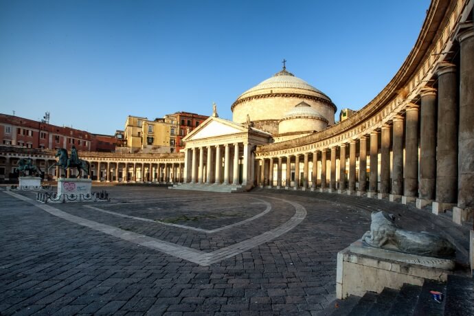 Feel the heart of Naples in the Plebiscite Square and the Royal Palace