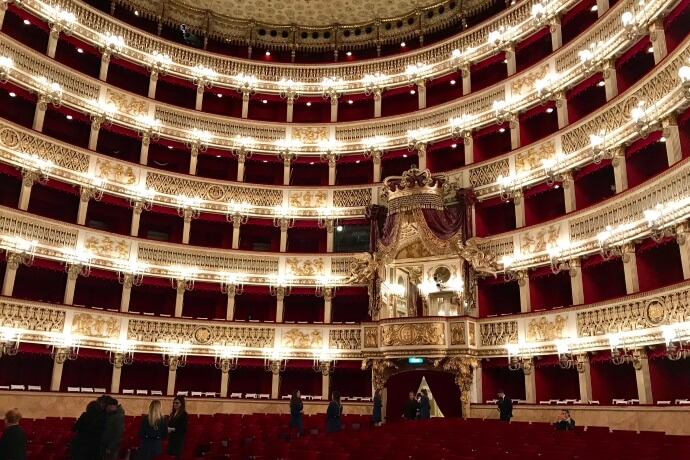 Watch an opera in Teatro di San Carlo
