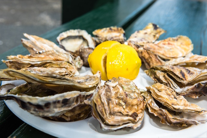 Oysters at Marché d’Aligre
