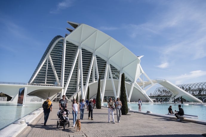 People visiting Ciutat de las Arts, Valencia