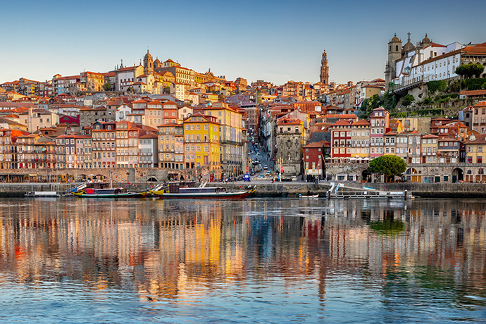 Ribeira district over the Douro river