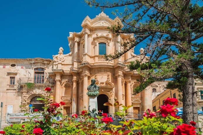 Tour Noto and Vendicari Nature Reserve