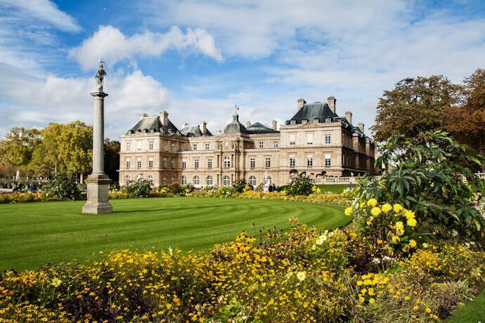 Relax at Luxembourg Gardens