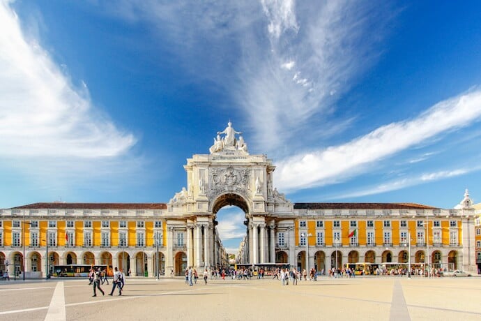 Classic Portugal in 10 Stops: Landmarks That Tell the Country’s Story