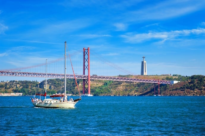 Cruising Portugal: A Relaxing Journey Through Scenic Landscapes 