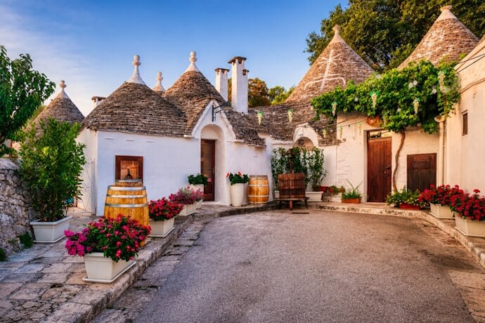 ITALY’S ORDINARY MAGIC SEEN THROUGH YOUR EYES